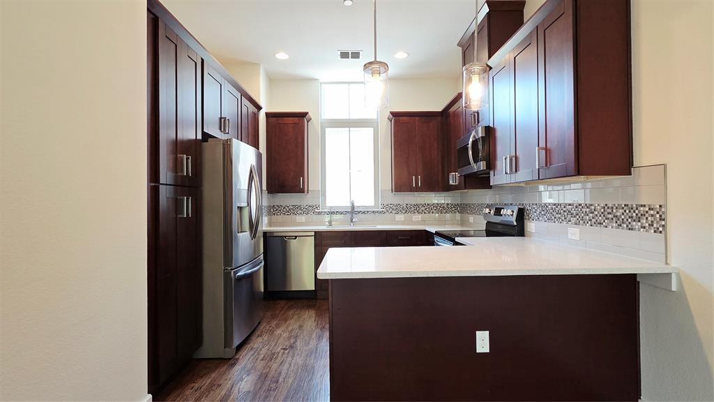 13222 Bee Street Property Photo 11