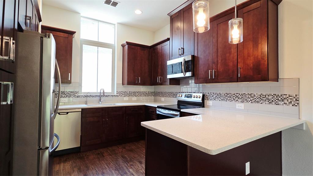 13222 Bee Street Property Photo 12