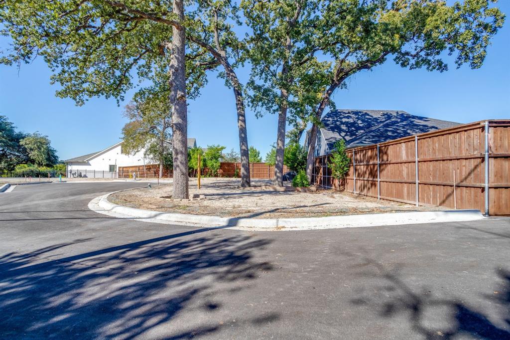 612 Athenia Drive Property Photo 8