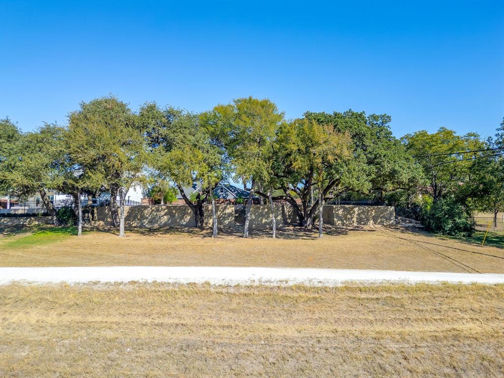 612 Athenia Drive Property Photo 16