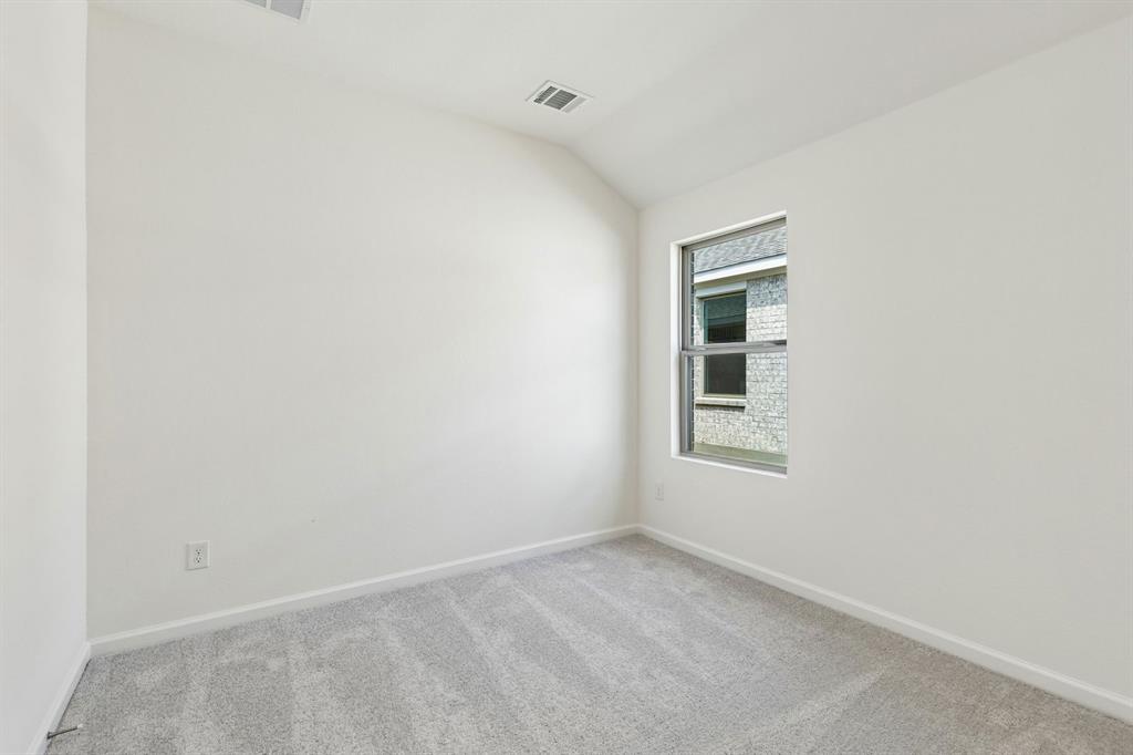 859 Hillcrest Boulevard Property Photo 16