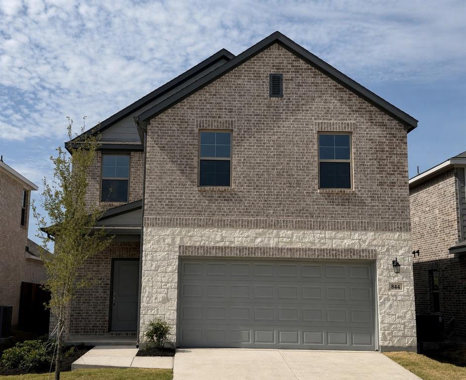 844 Hillcrest Boulevard Property Photo 1