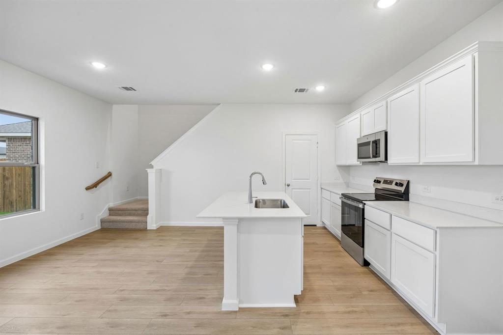 844 Hillcrest Boulevard Property Photo 10