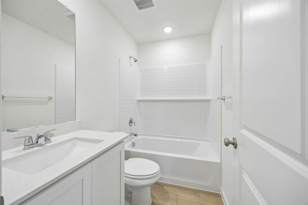 844 Hillcrest Boulevard Property Photo 18