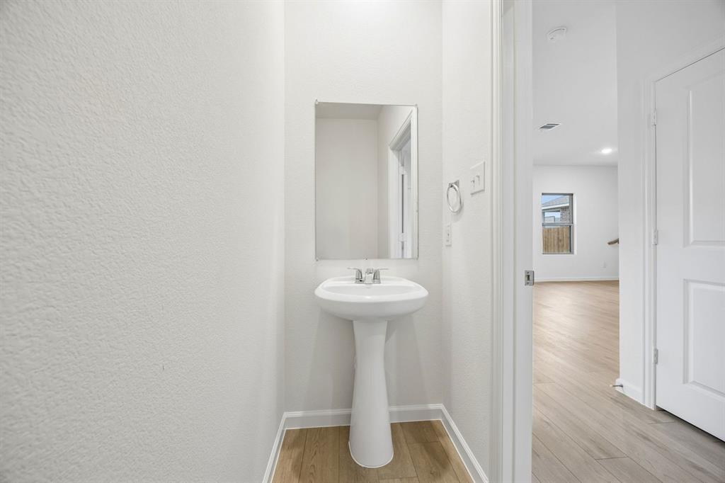 844 Hillcrest Boulevard Property Photo 22