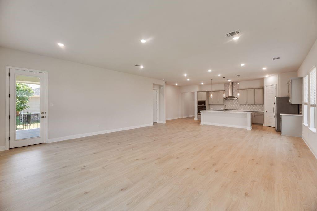 2300 La Jolla Drive Property Photo 14