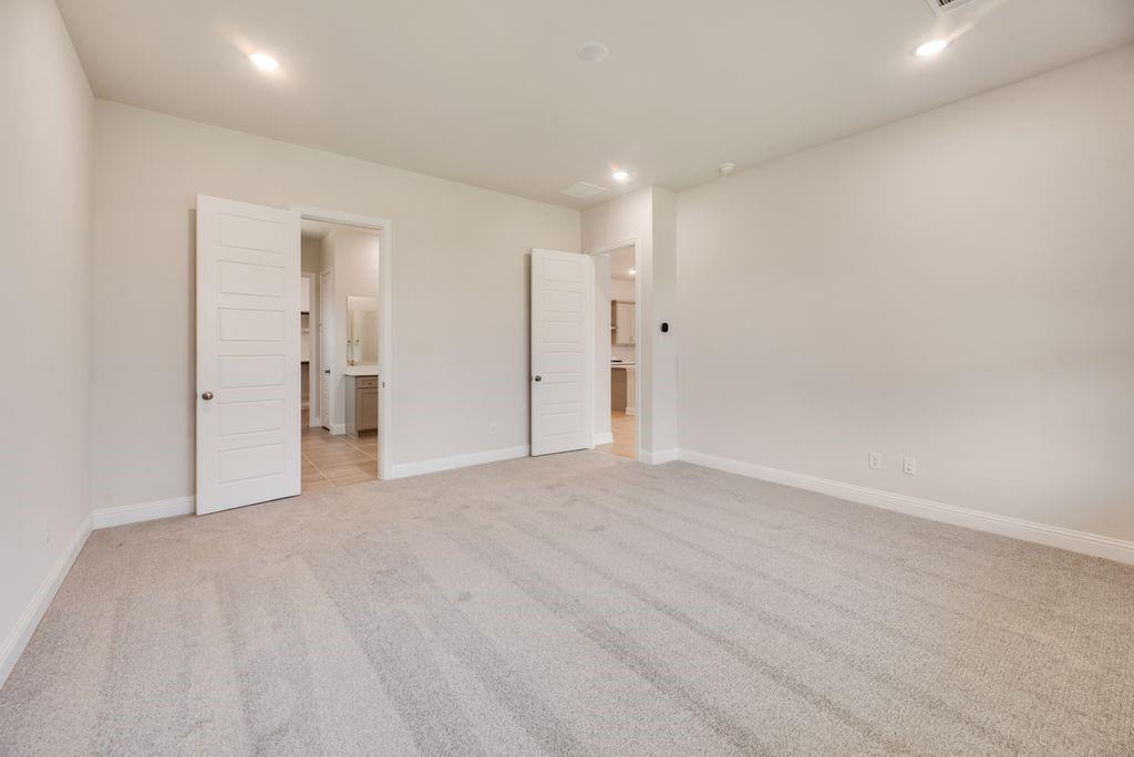 2300 La Jolla Drive Property Photo 18