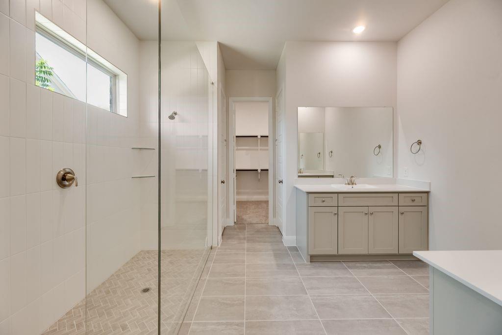 2300 La Jolla Drive Property Photo 20