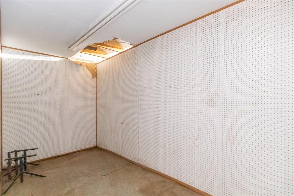 249 E Lake Drive Property Photo 18
