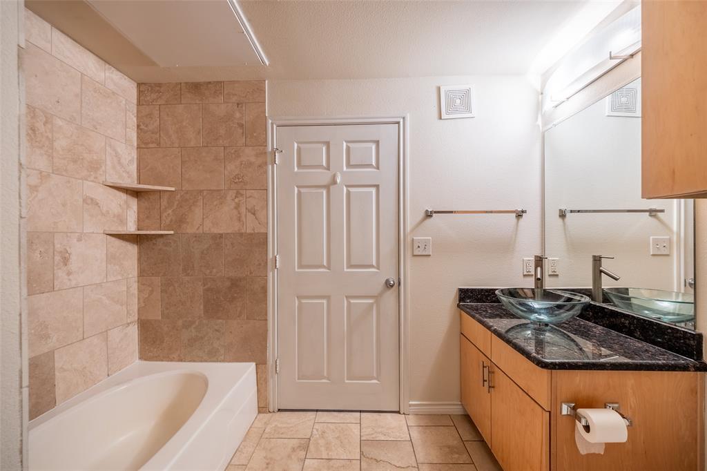 3102 Kings Road 3310 Property Photo 11