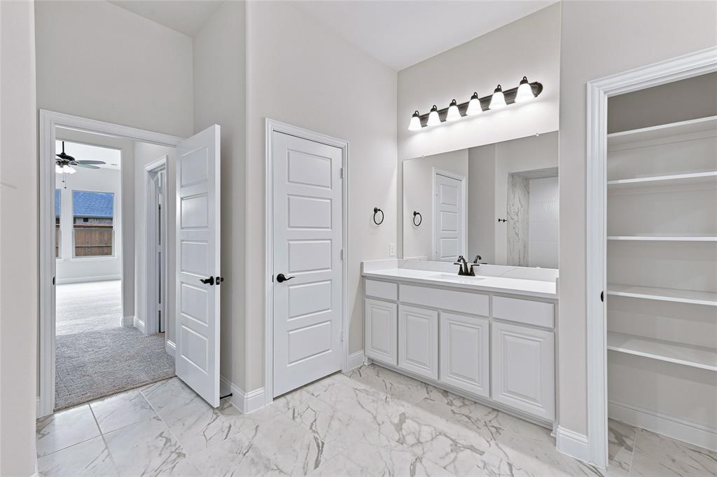 1430 Colorado Road Property Photo 4