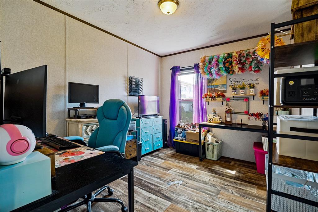 4415 Woodland Drive Property Photo 4