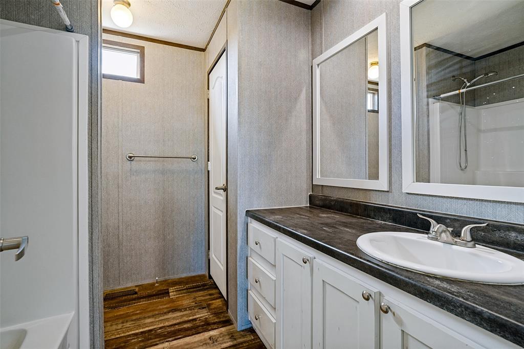 4415 Woodland Drive Property Photo 8