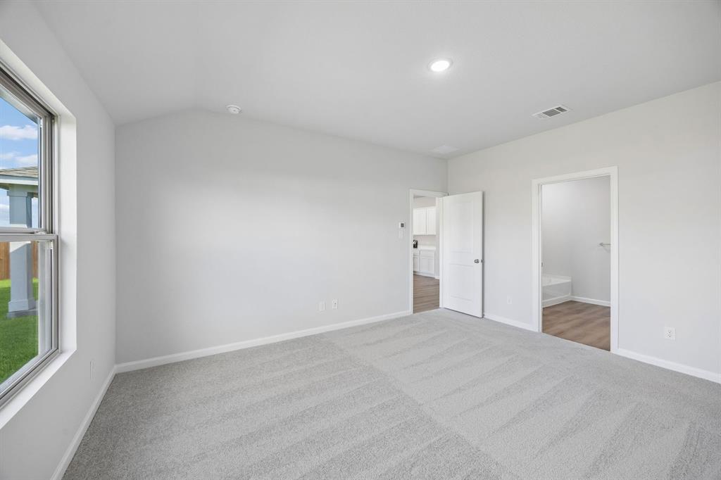 2511 Canadian Way Property Photo 15
