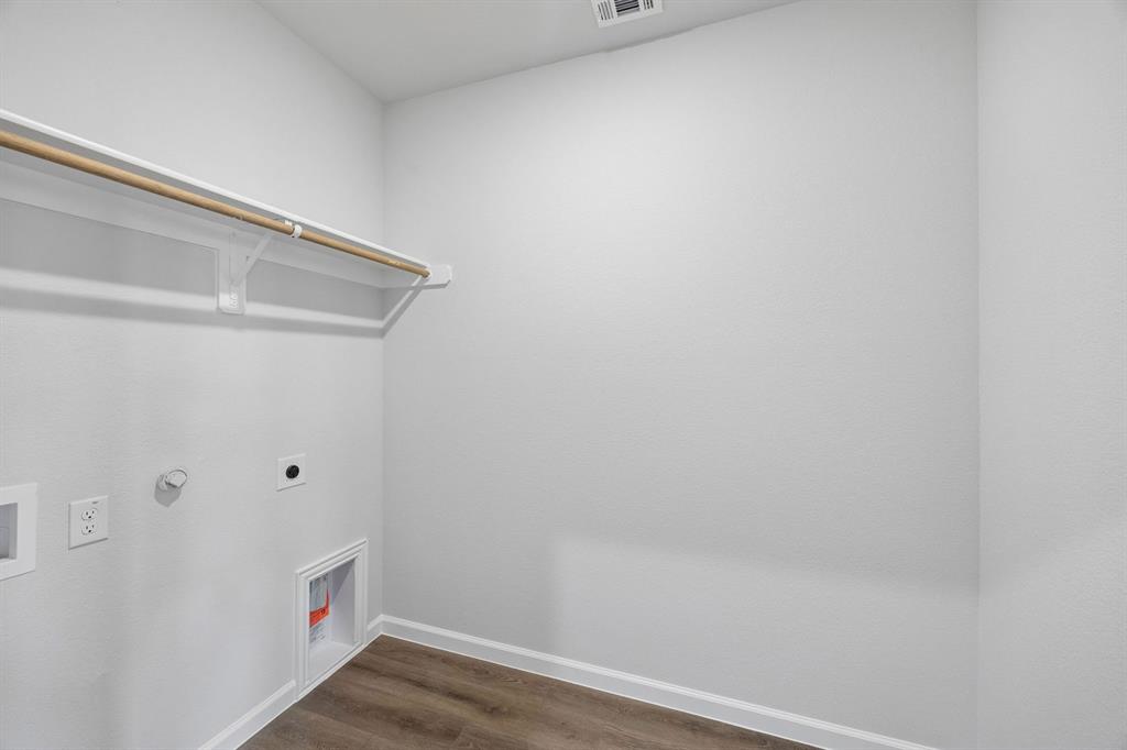 2511 Canadian Way Property Photo 24