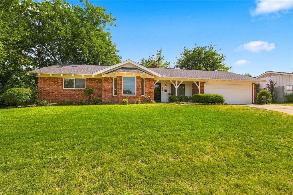 6409 W Ems Road Property Photo 2