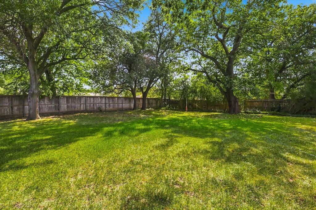 6409 W Ems Road Property Photo 22