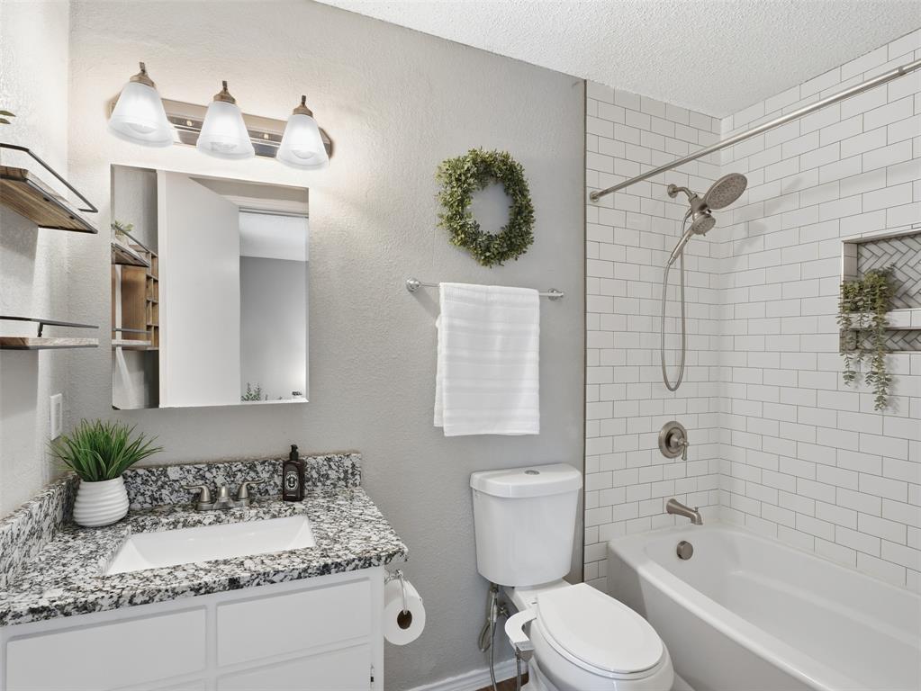 6206 Hott Springs Drive Property Photo 1