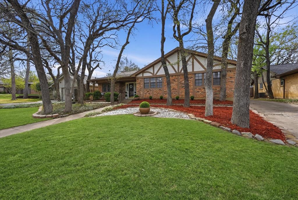 5808 Ridge Drive Property Photo 3
