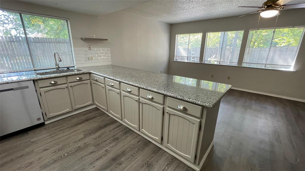 3201 Willow Bend Property Photo 12