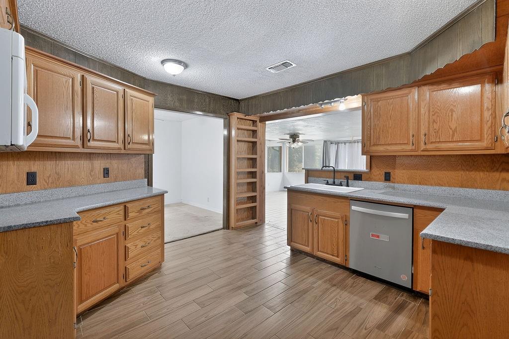 100 Joyner Street Property Photo 7