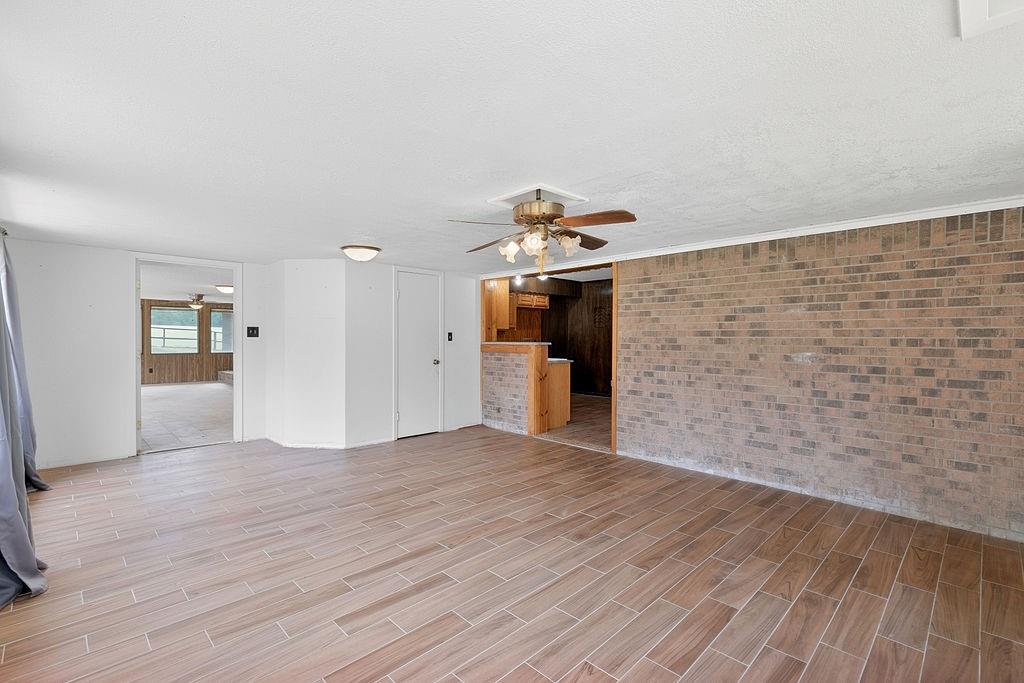 100 Joyner Street Property Photo 9