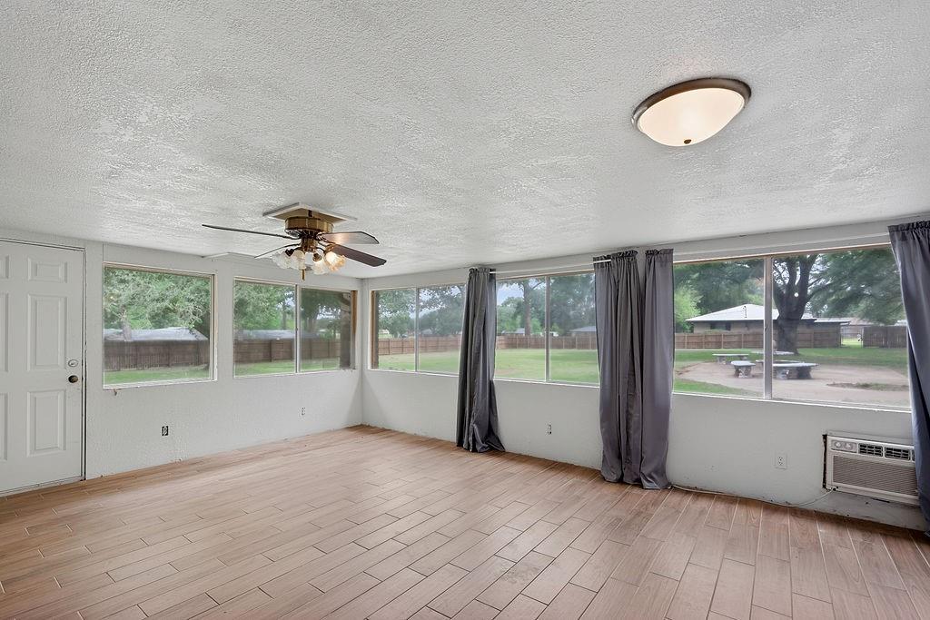 100 Joyner Street Property Photo 10