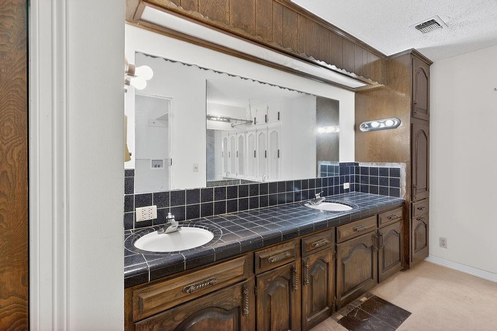 100 Joyner Street Property Photo 15