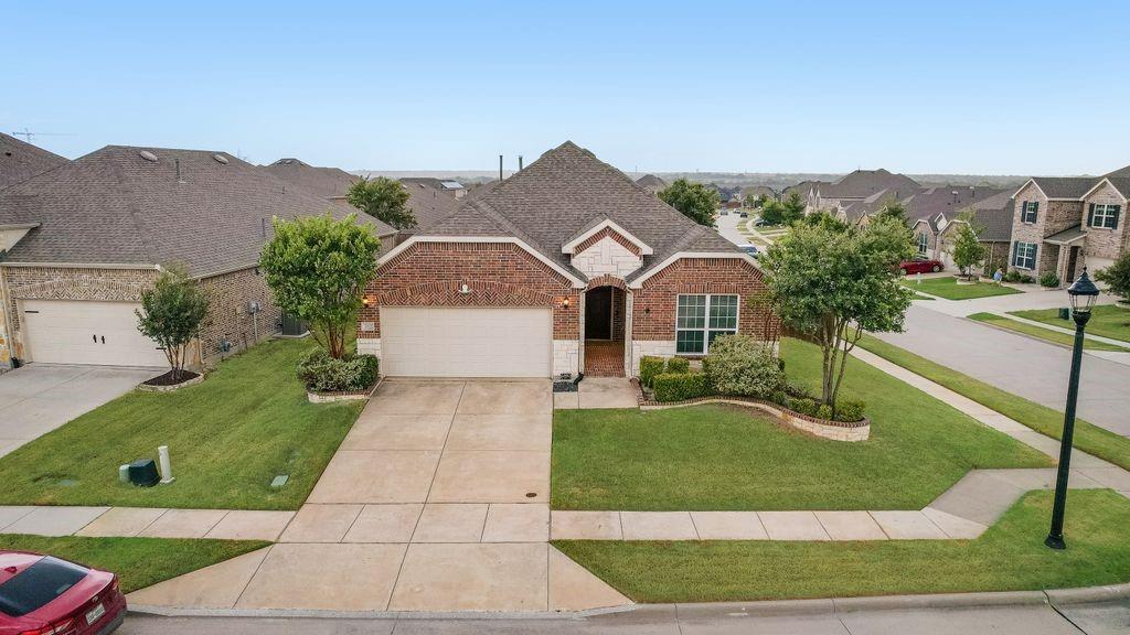 2913 Barnsley Drive Property Photo 1