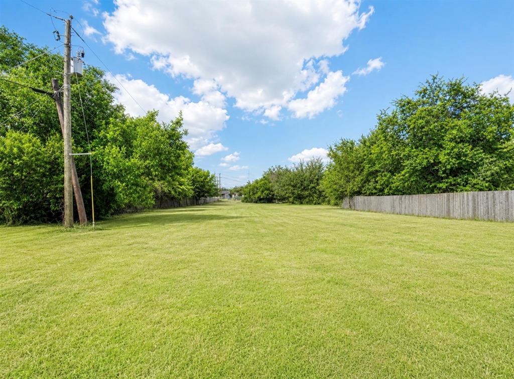 2211 Foster Circle Property Photo 1