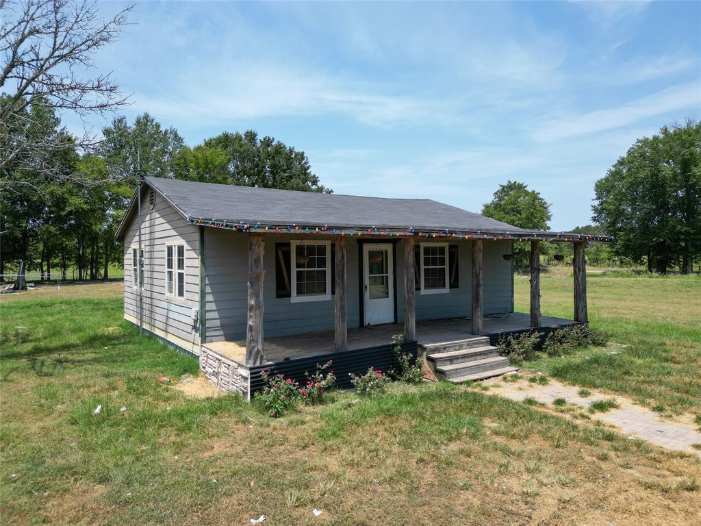 429 County Road 2610 Property Photo 6