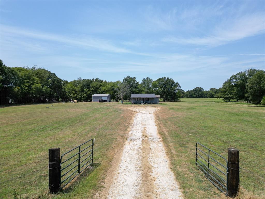 429 County Road 2610 Property Photo 7