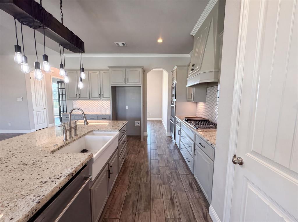 3608 Ridge Point Drive Property Photo 13