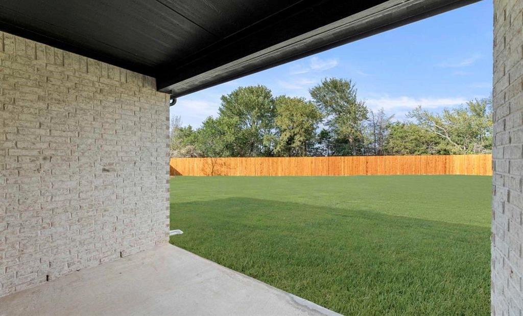 2203 Washington Street Property Photo 2