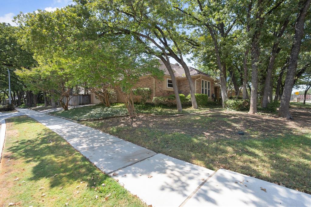 1919 Creek Wood Drive Property Photo 2