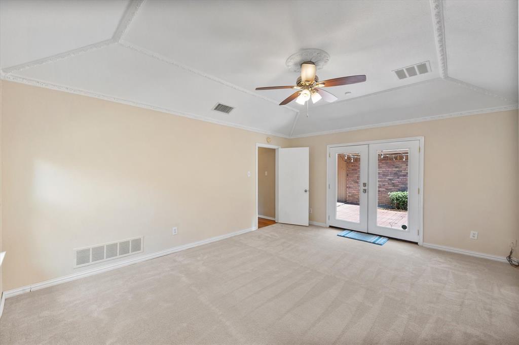 1919 Creek Wood Drive Property Photo 20