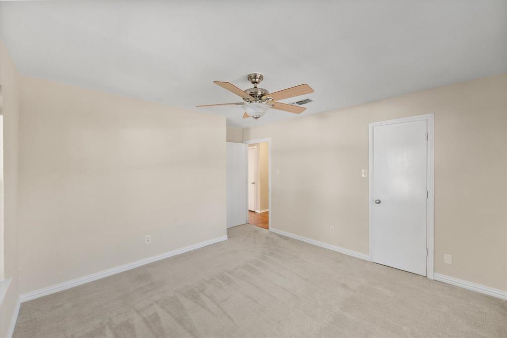1919 Creek Wood Drive Property Photo 26