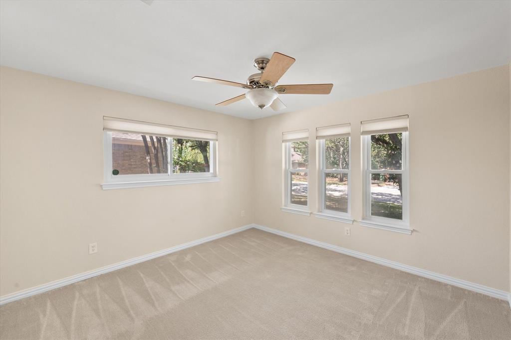 1919 Creek Wood Drive Property Photo 27