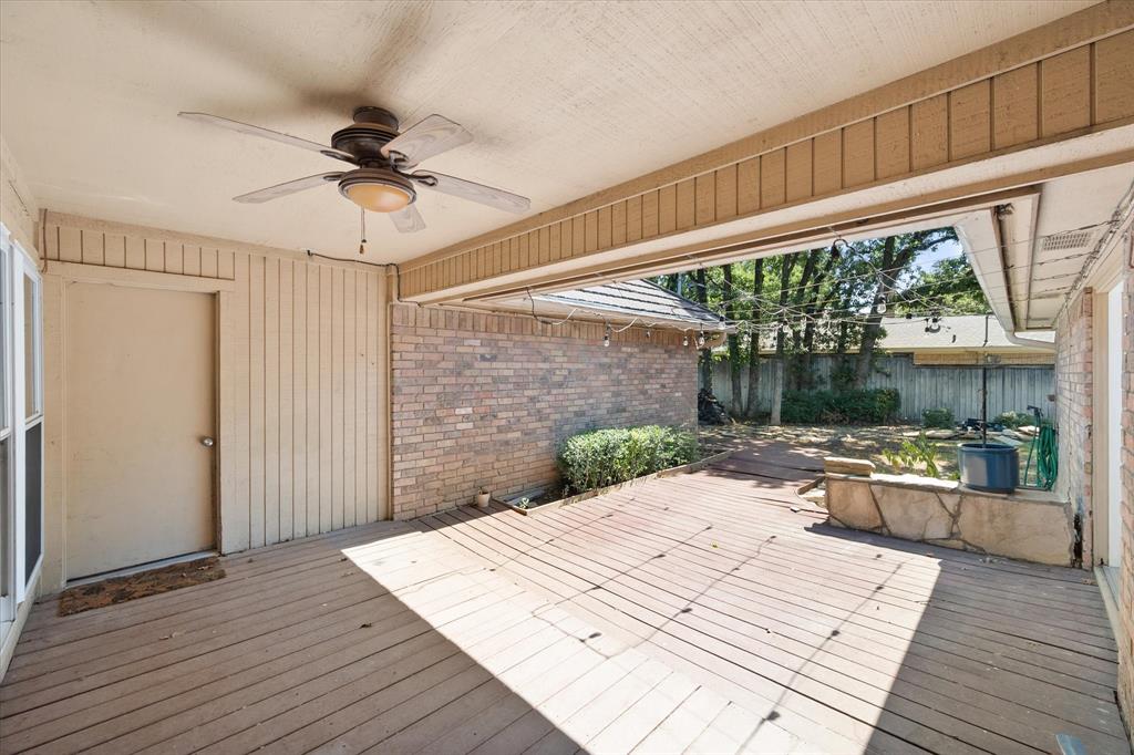 1919 Creek Wood Drive Property Photo 30