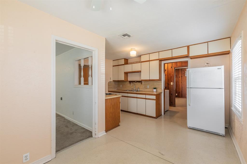 5020 Hartford Drive Property Photo 6
