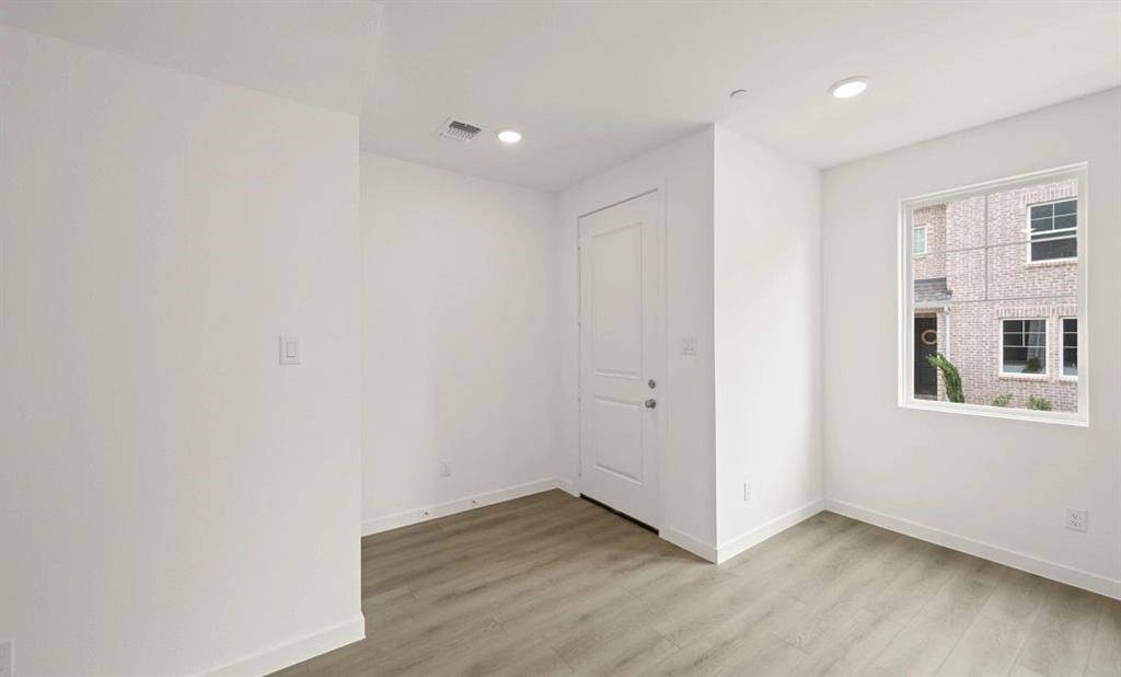 5704 Terrace Drive Property Photo 3