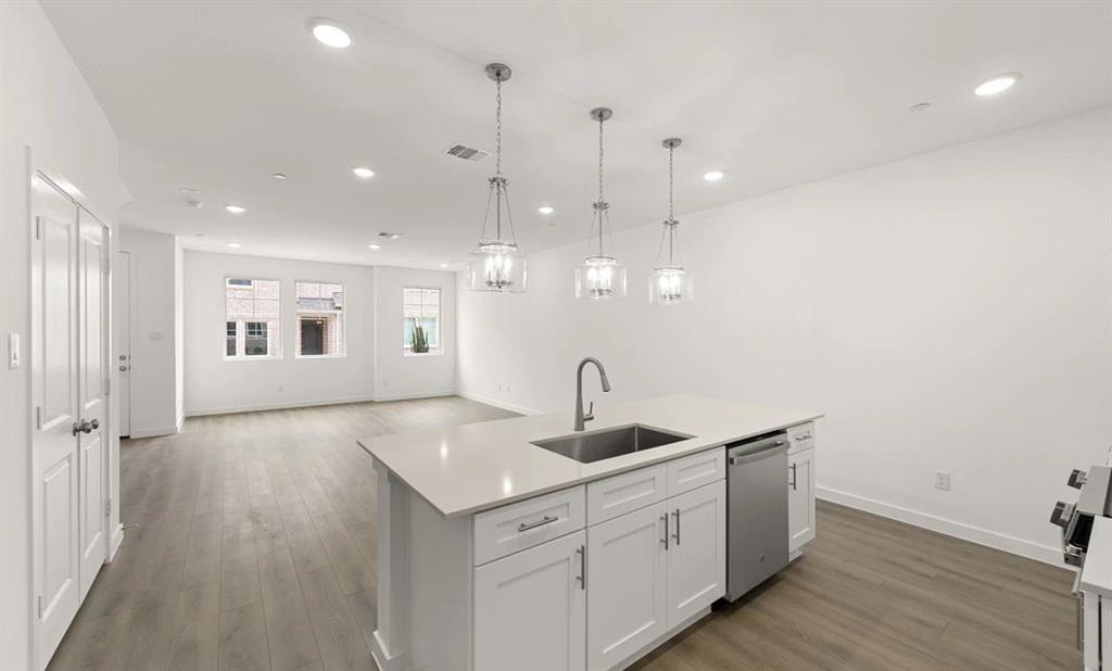 5704 Terrace Drive Property Photo 8