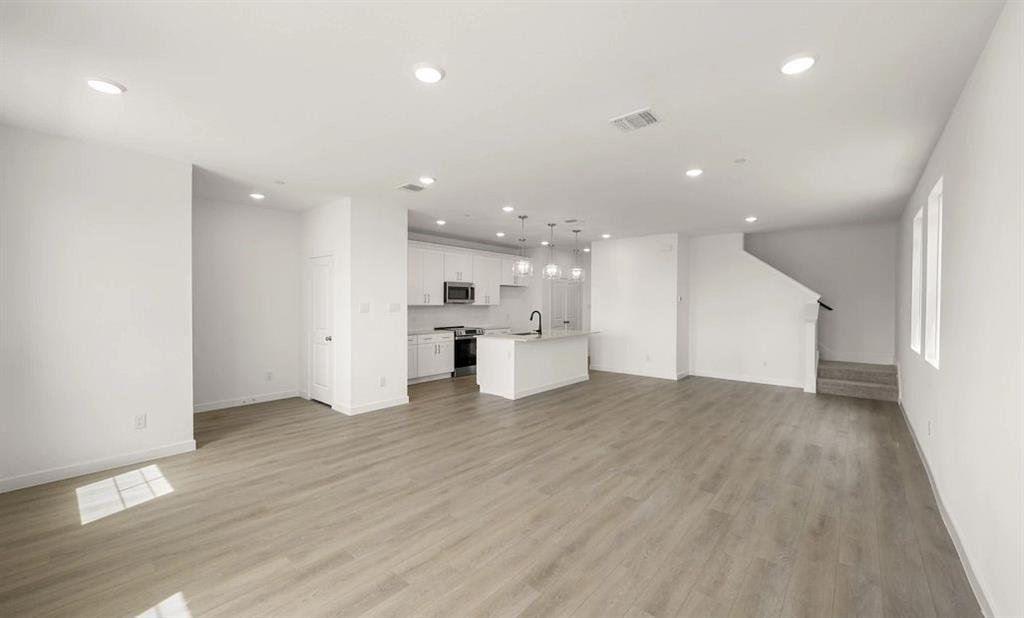5717 Lakeview Drive Property Photo 4