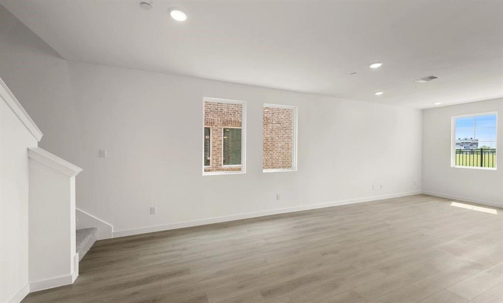 5717 Lakeview Drive Property Photo 9