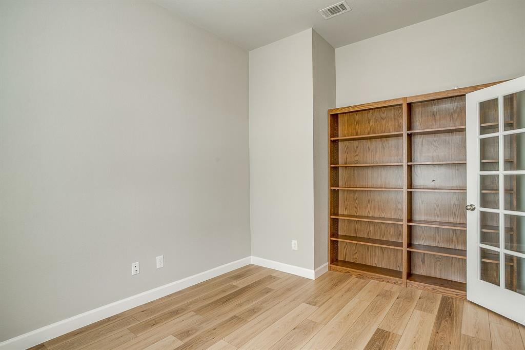 213 Marina Drive Property Photo 6