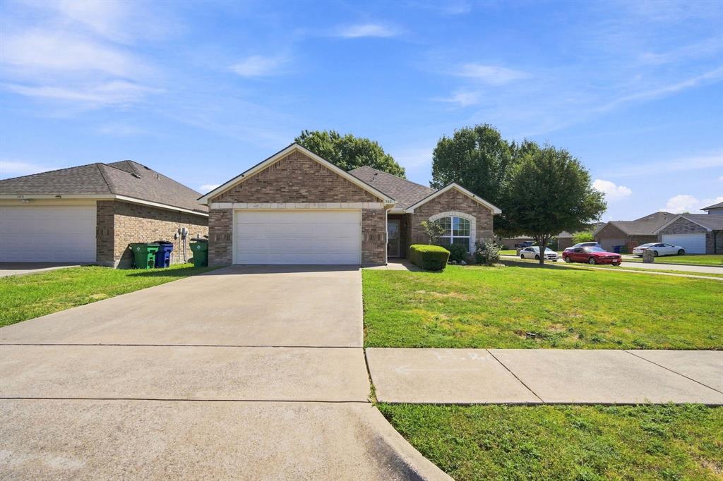 302 Creekside Way Property Photo 4