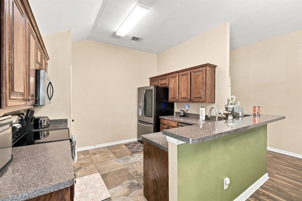302 Creekside Way Property Photo 12