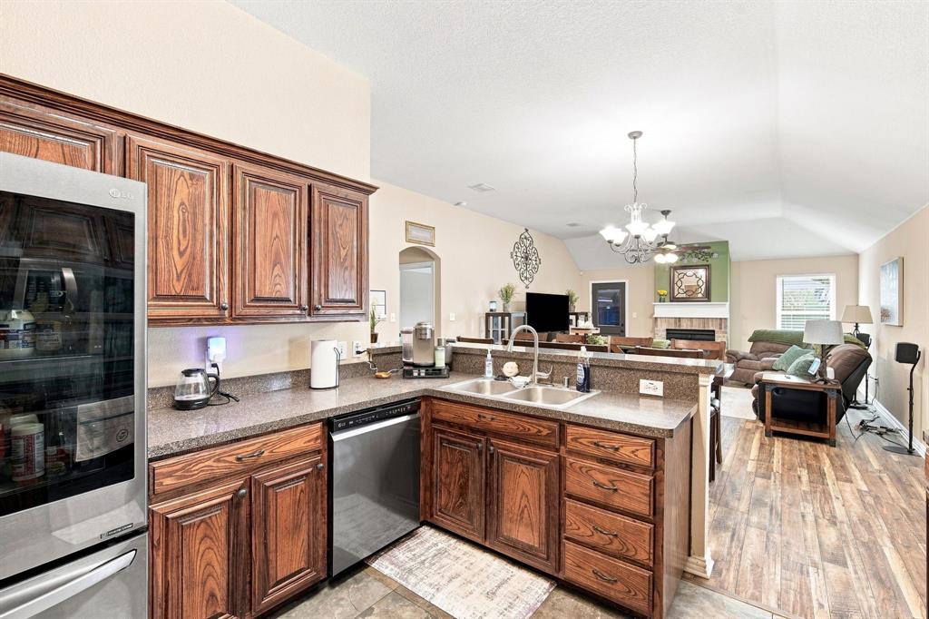 302 Creekside Way Property Photo 14