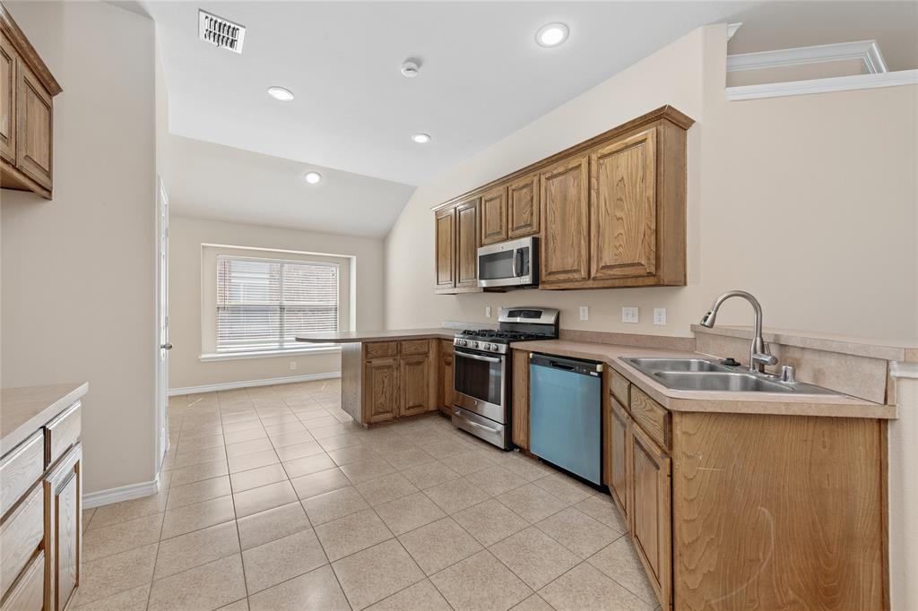 515 Mustang Trail Property Photo 11