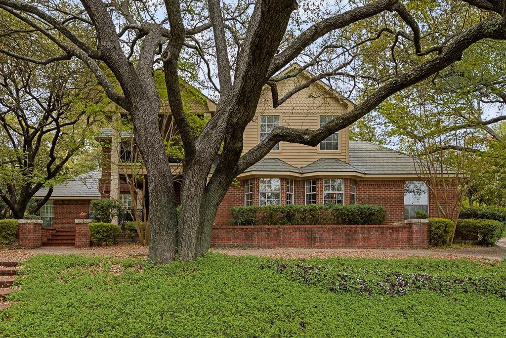 2 Eastshore Road Property Photo 5